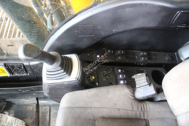 Excavator JCB