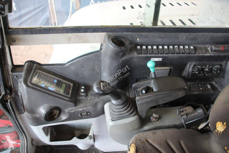 Excavator Takeuchi TB285