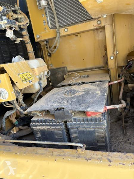 Escavadora Caterpillar