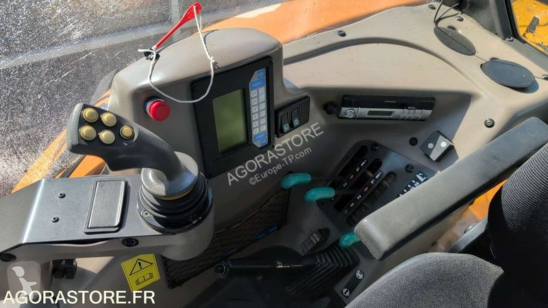 Renault DIVERS excavator