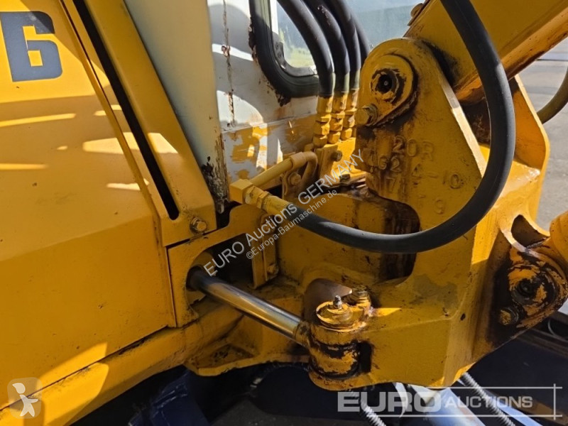 Экскаватор Komatsu 3
