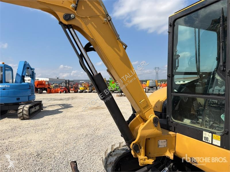 Skovel Caterpillar CR Mini Excavator (Inoperable)