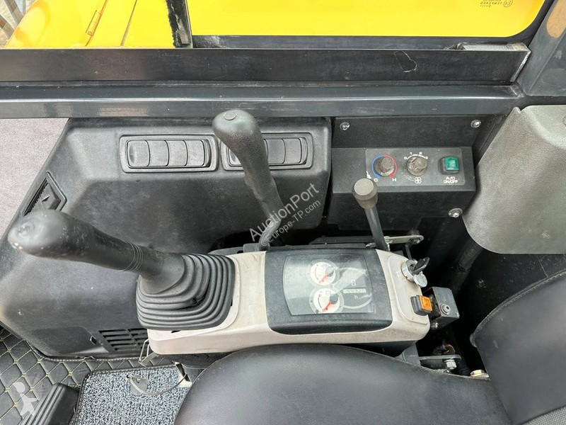 Skovel Komatsu 7