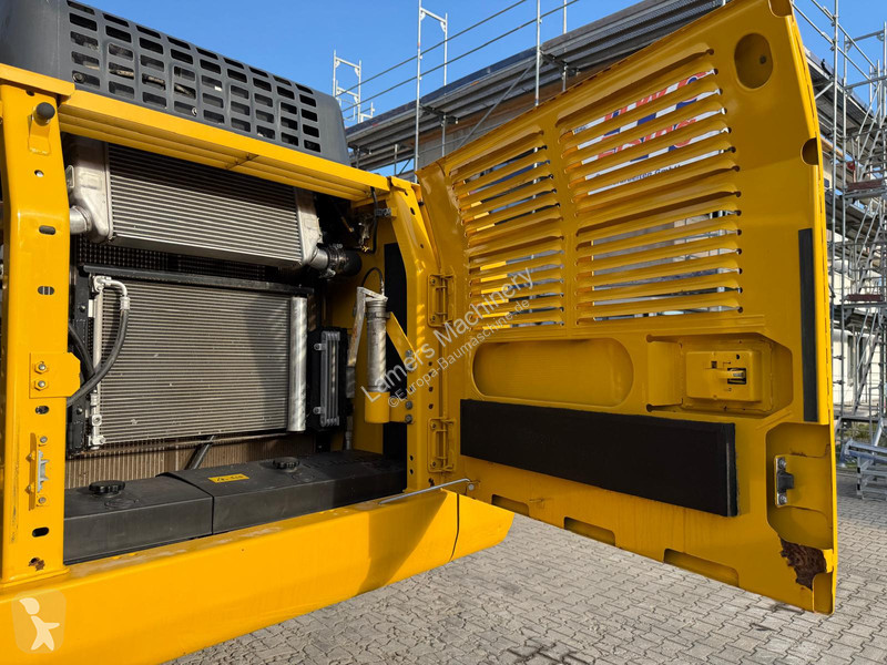 Багер Komatsu PC 210-11 .