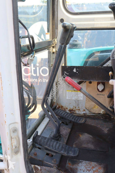 جرافة Kobelco SK25SR