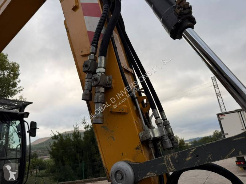 Excavator Liebherr R 914