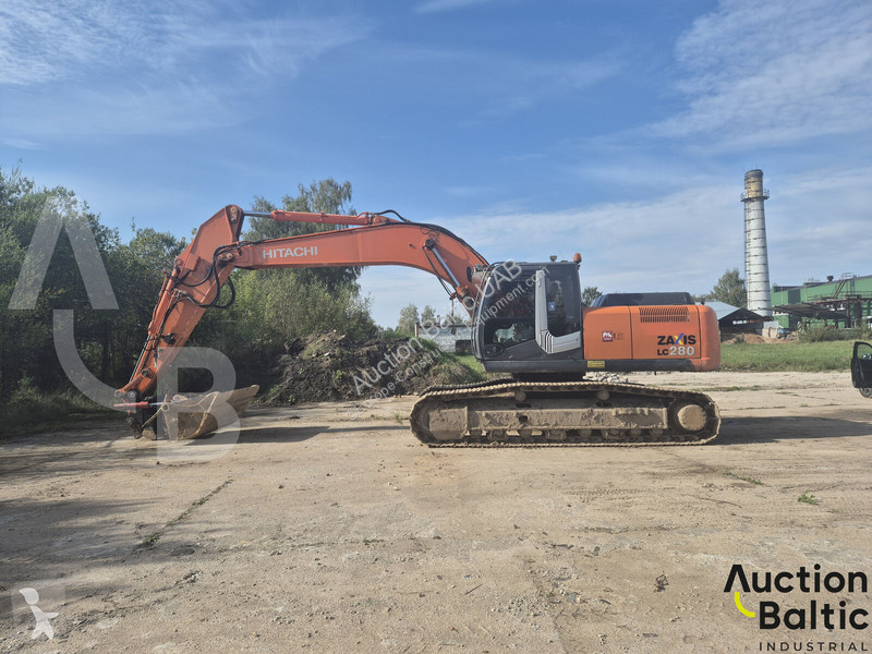 Багер Hitachi LC3