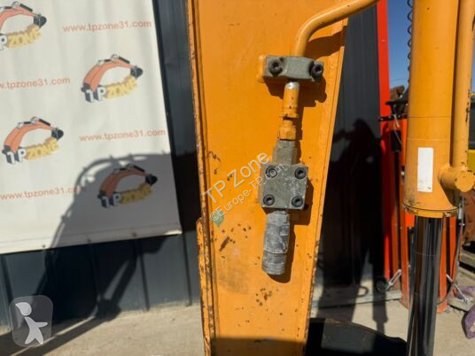Escavadora Hyundai ROBEX 60CR-9A