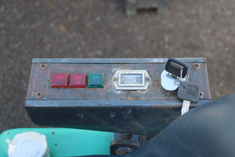 Escavadora Komatsu PC-03