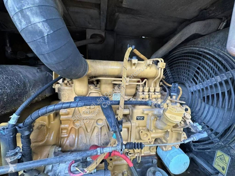 Lopatový nakládač Caterpillar 305.5E