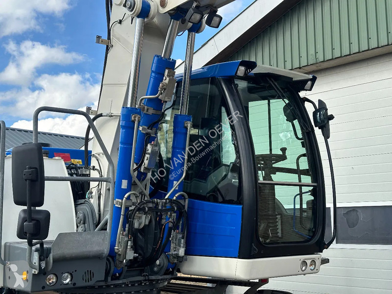 Excavator Liebherr A