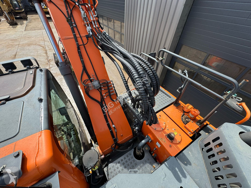 جرافة Doosan -5 - 680 hours