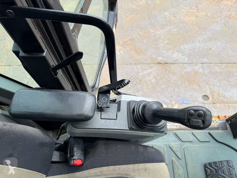 Excavator Caterpillar 320FL incl. 3 x Bucket
