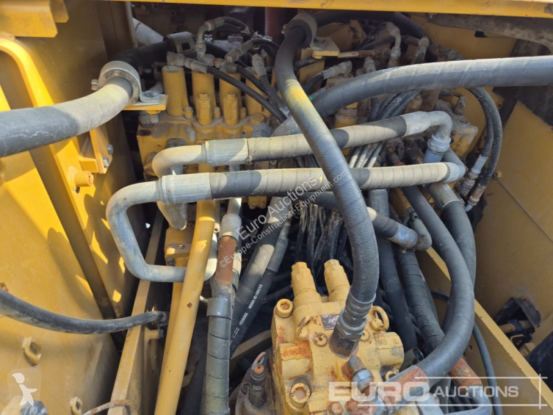 Excavator Caterpillar 3