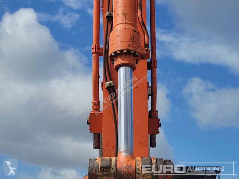 جرافة Hitachi -6