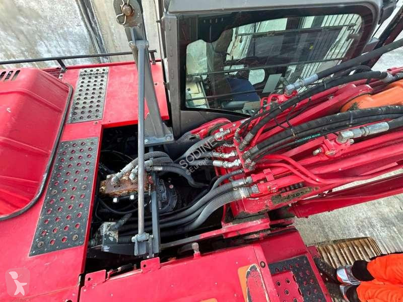 Escavadora Hitachi