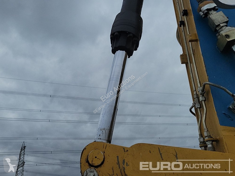 Escavatore Caterpillar