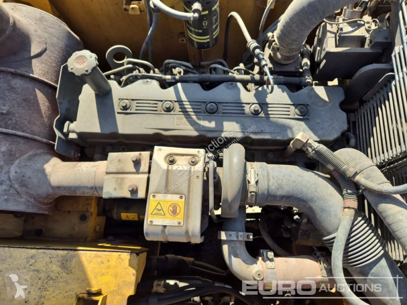 Excavator Komatsu PC210LC-8M0