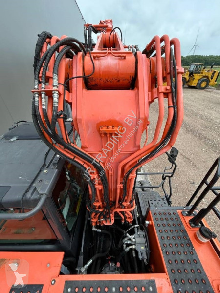 Lopatový nakládač Hitachi ZX220W-5B