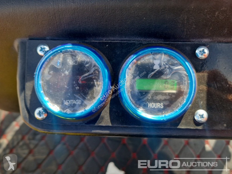 Escavadora JPC HT12