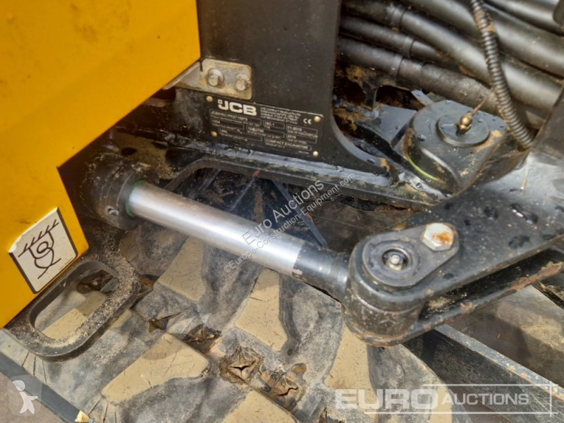 جرافة JCB 15C-1