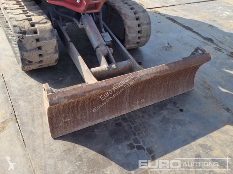 Escavadora Takeuchi TB216