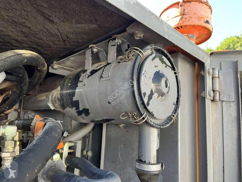 Escavatore Hitachi  UH073