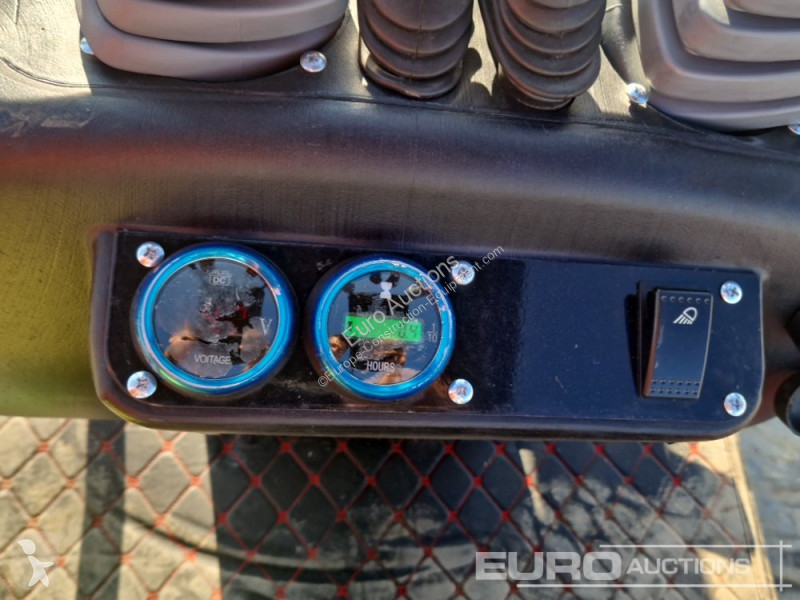 Escavadora JPC HT12