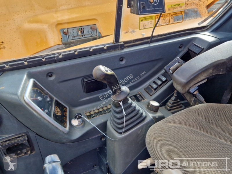 Lopatový nakládač Hyundai R80CR-9