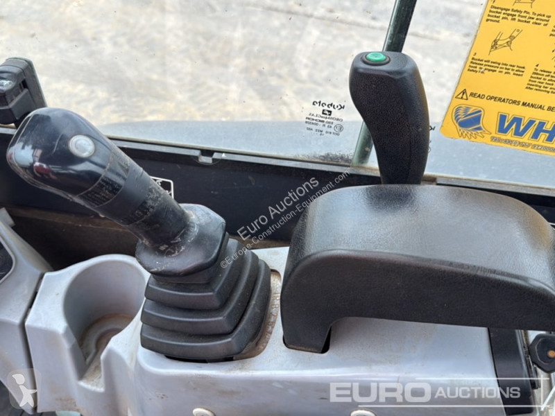 جرافة Kubota U27-4