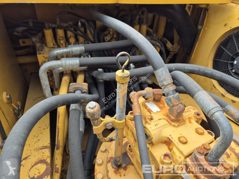 Escavatore Caterpillar 2