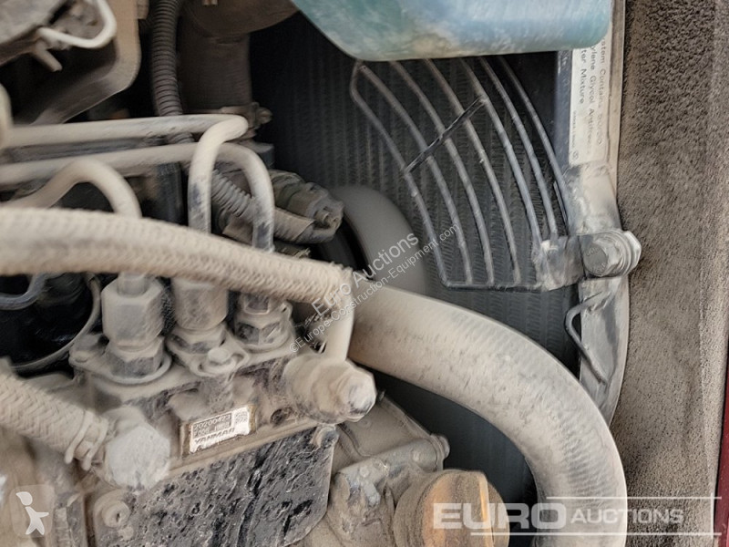 Escavadora Takeuchi TB216