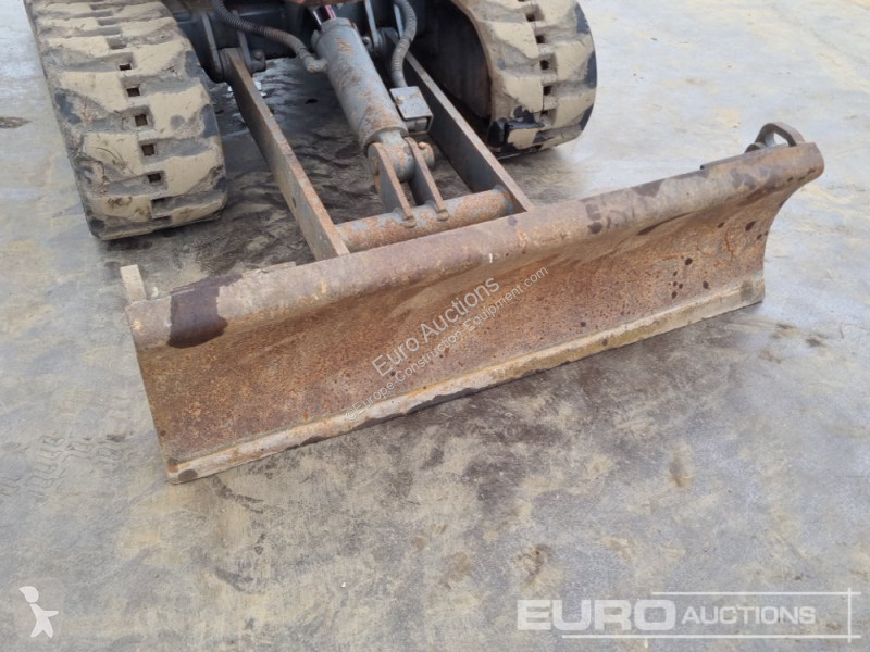 Escavadora Takeuchi TB216