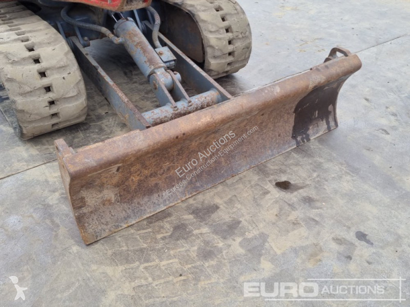 Escavadora Takeuchi TB215