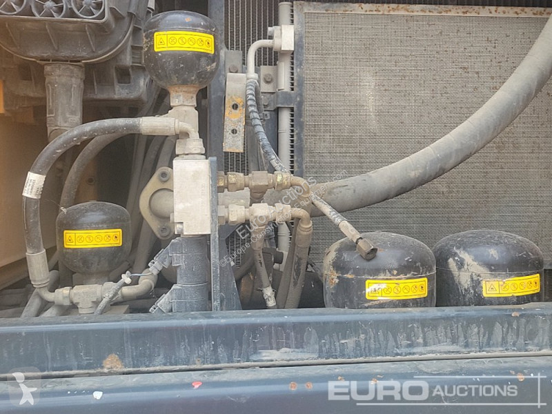 Lopatový nakládač Hyundai R140W-9A