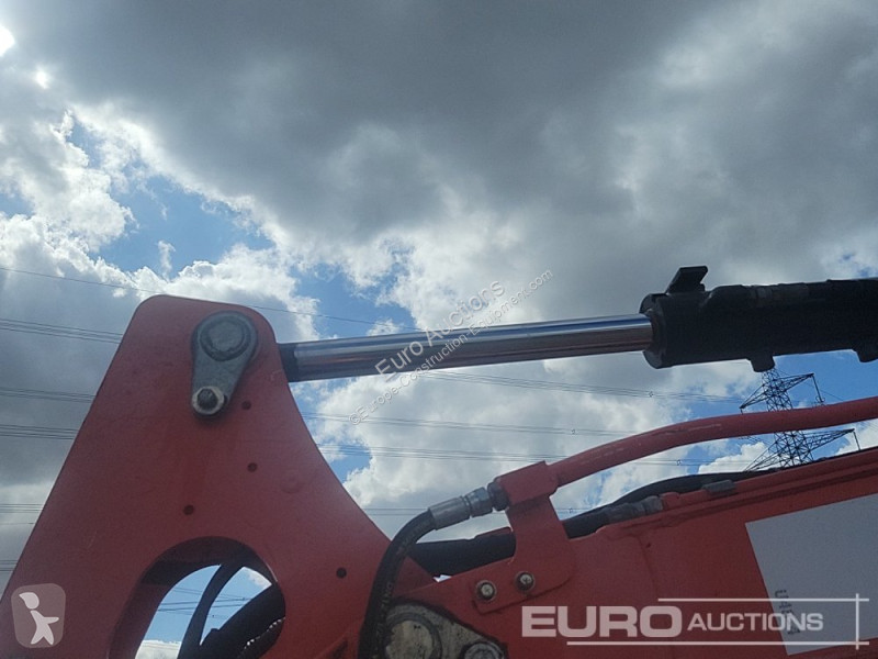 Lopatový nakládač Kubota U48-4