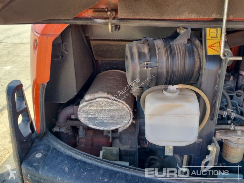 Lopatový nakládač Kubota KX61-3