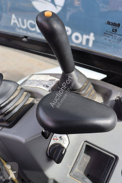 جرافة Bobcat E34