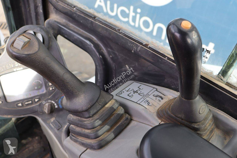 جرافة Bobcat E55