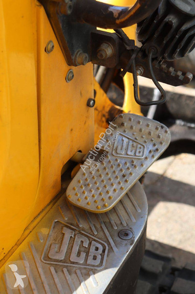 جرافة JCB