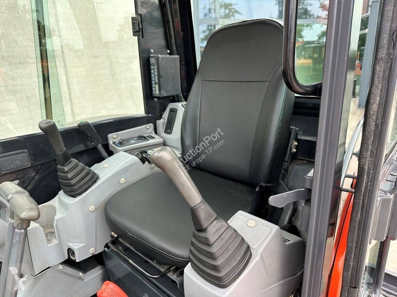 Escavatore Kubota KX155-5