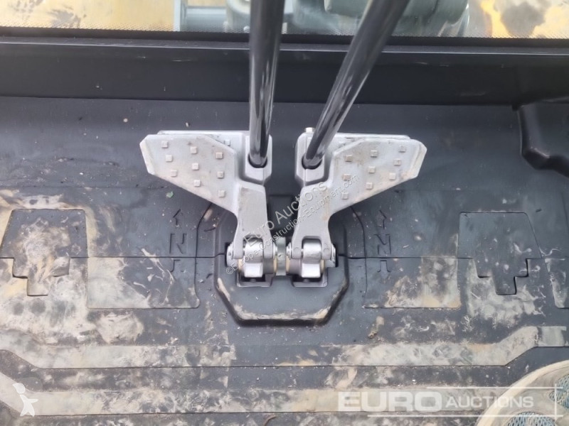 Lopatový nakládač Bobcat E19