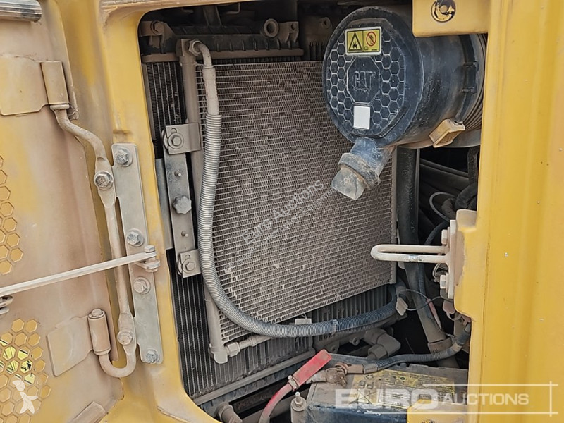 Escavatore Caterpillar R