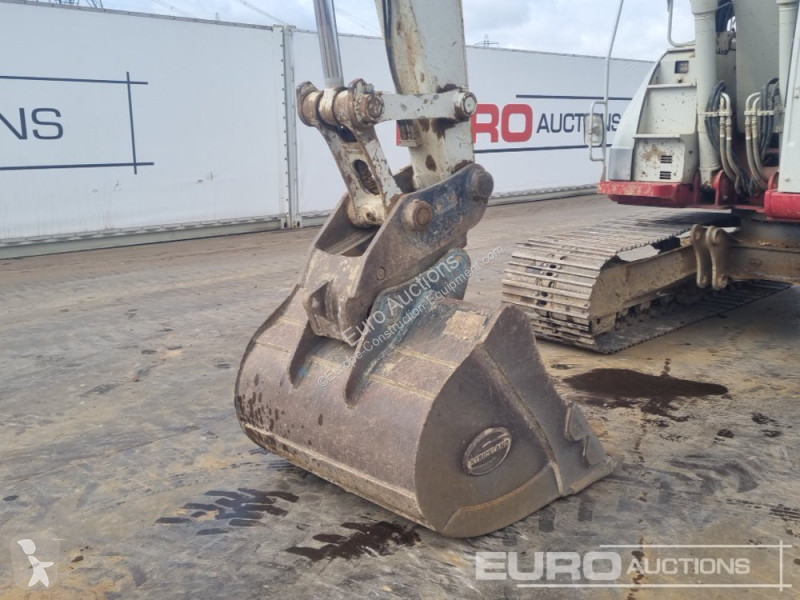 جرافة Takeuchi TB2150R