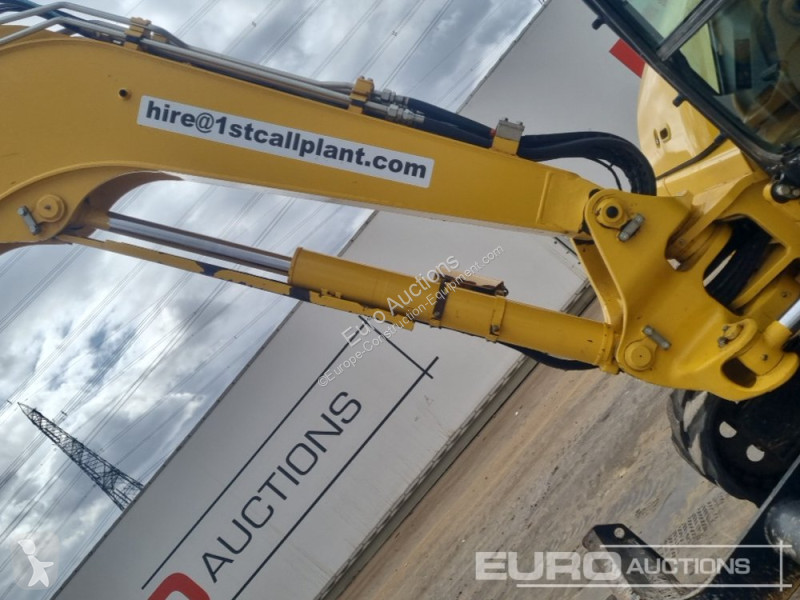 Escavadora Komatsu PC80MR-5