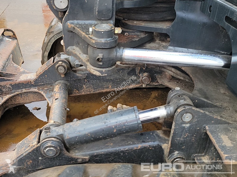 جرافة Bobcat