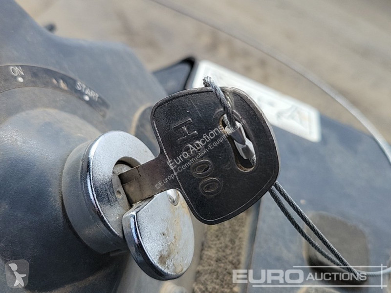 جرافة Hitachi ZX19U-6 YLR