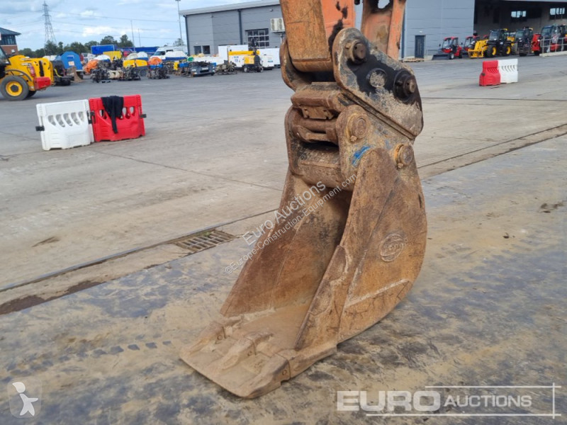 Escavadora Hitachi -6