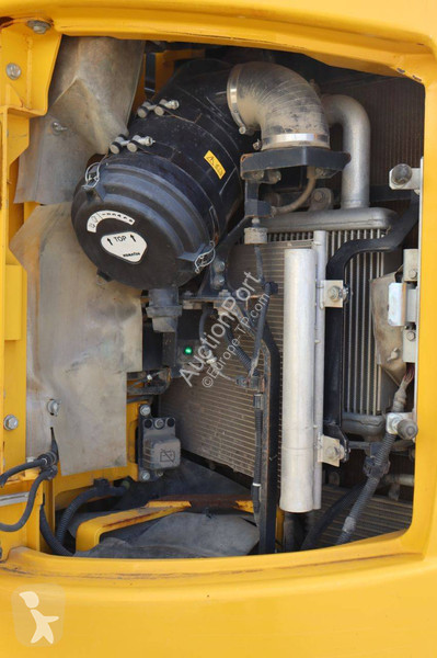 جرافة Komatsu PC138US-11