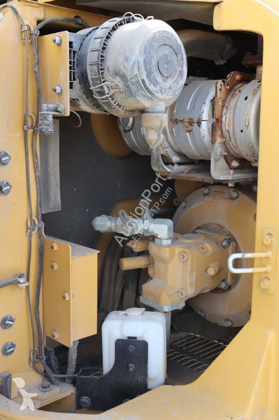جرافة Caterpillar 308E2